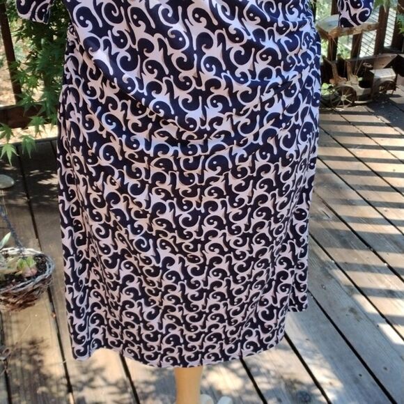 Laundry Soft Knit Dress - Picture 3 of 9